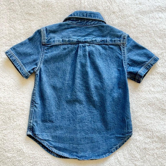 2 for $10/Gap Short Sleeve Denim Button-Up Shirt - Picture 3 of 8